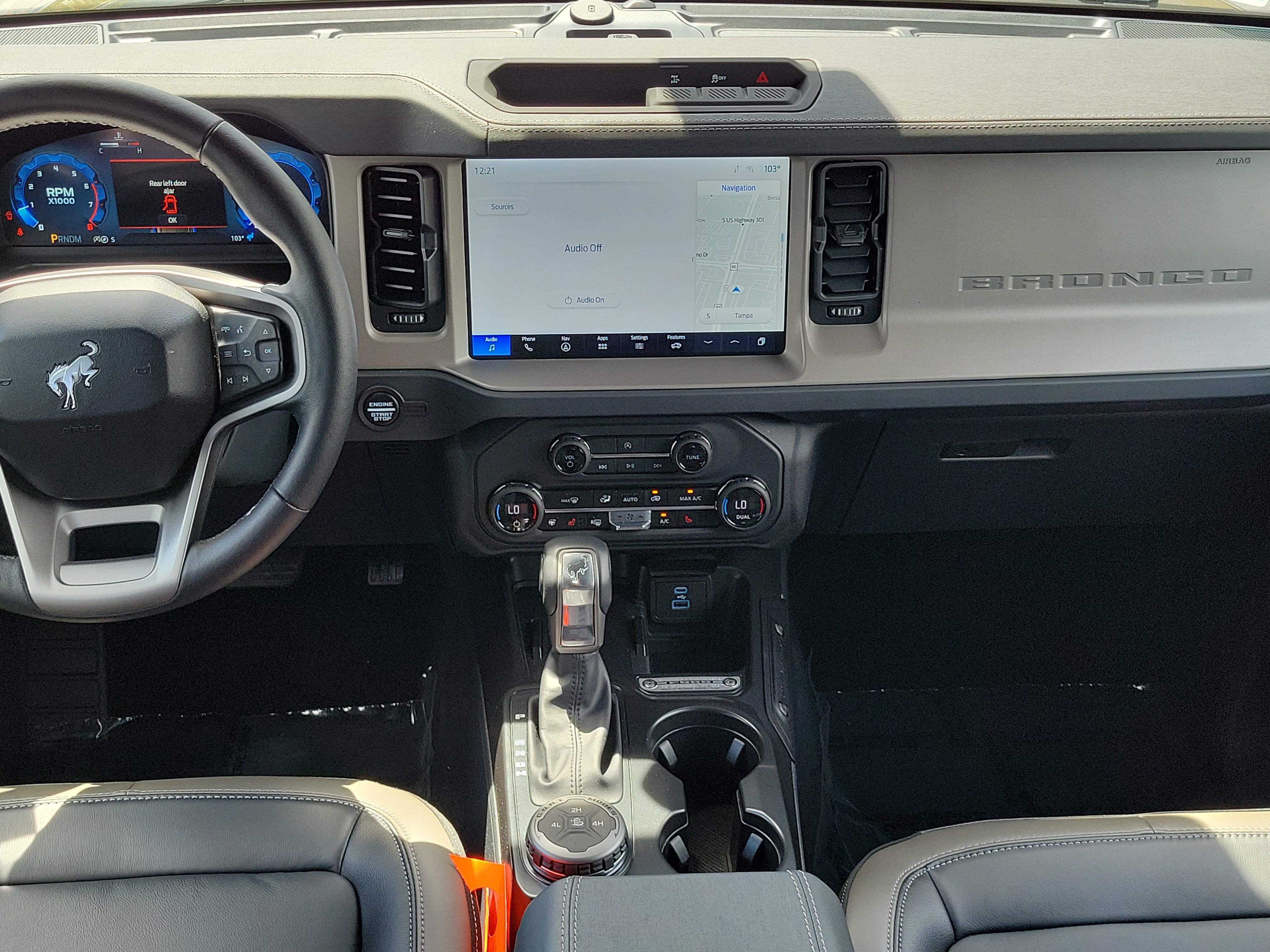 Certified 2025 Ford Bronco Outer Banks AWD/4WD image 14