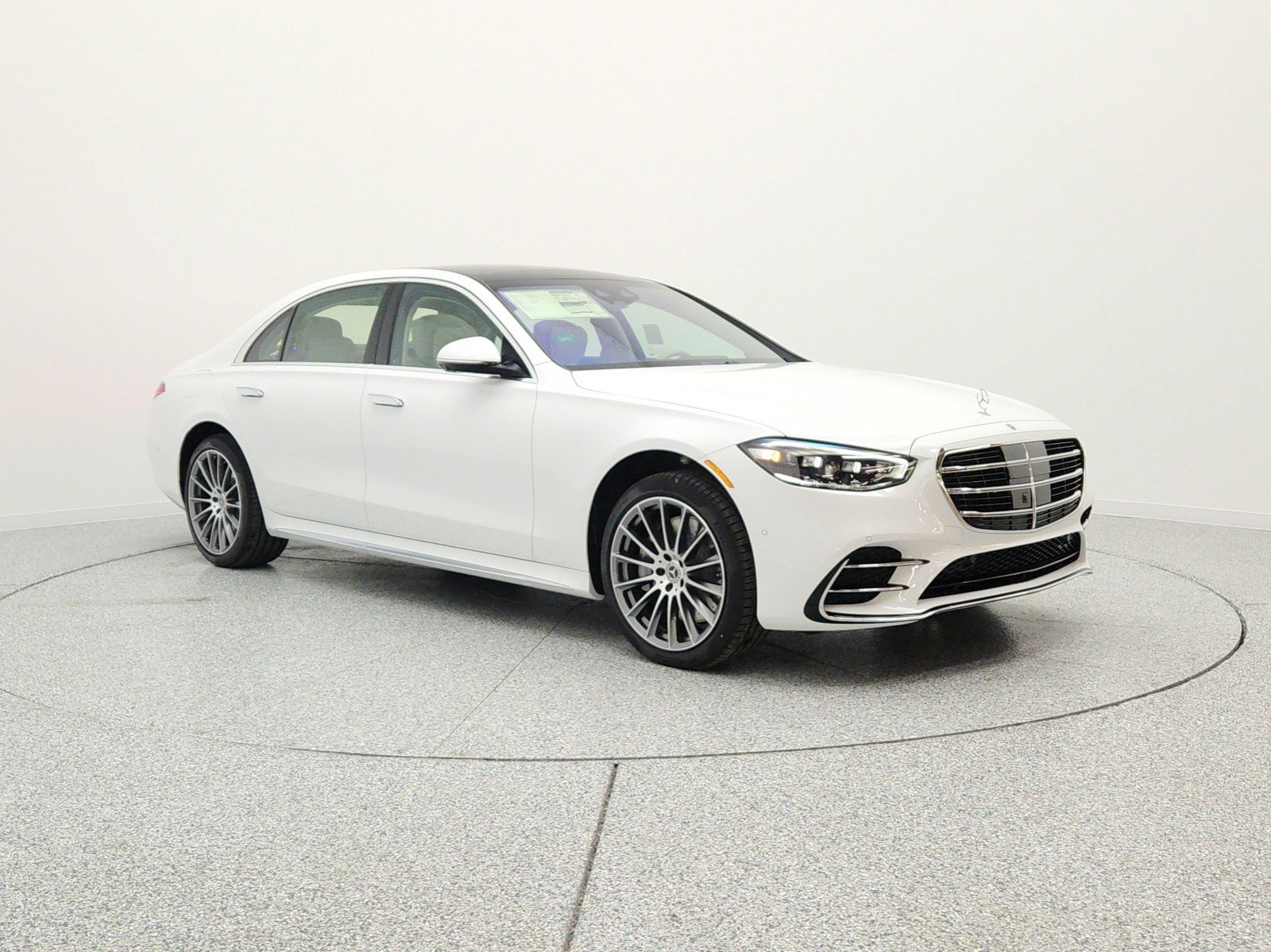 New 2026 Mercedes-Benz S 580e 4MATIC Sedan image 3
