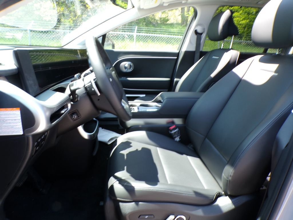New 2026 Hyundai Ioniq 9 Limited AWD/4WD image 13
