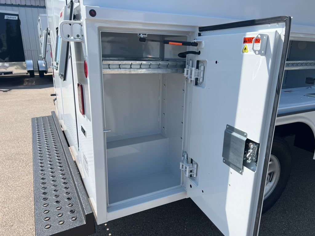 New 2025 Chevrolet Express 3500 w/ Power Convenience Package image 23