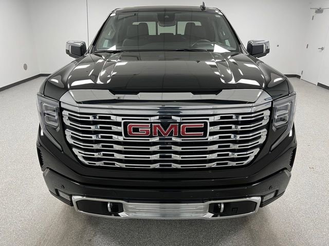 Used 2025 GMC Sierra 1500 Denali w/ Denali Reserve Package image 3