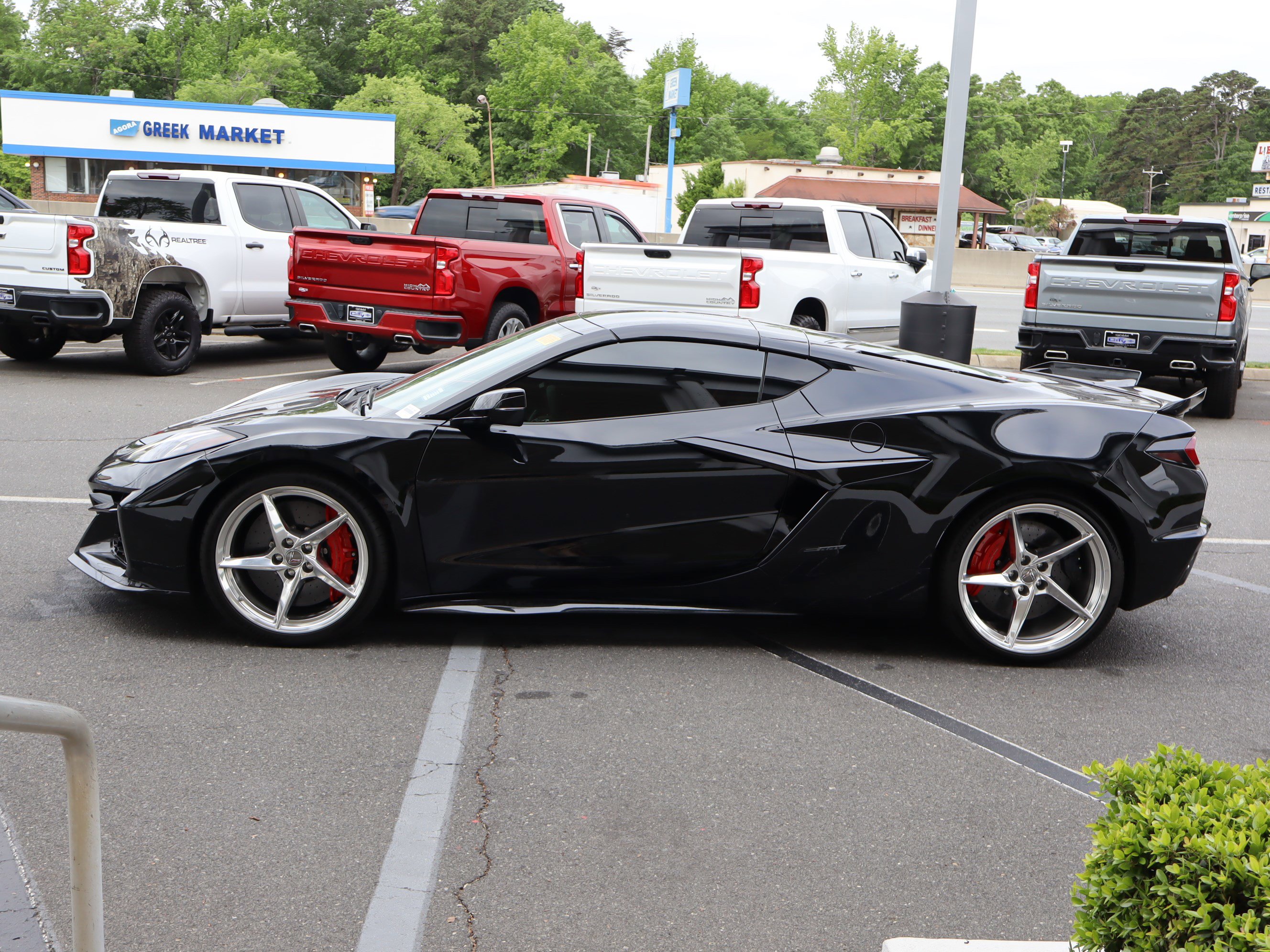 Used 2025 Chevrolet Corvette E-Ray w/ Stealth Interior Trim Package AWD/4WD image 7