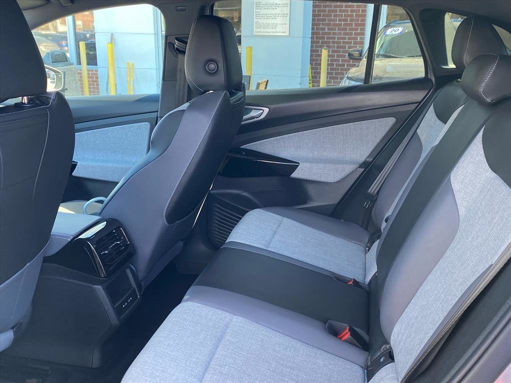 Used 2023 Volkswagen ID.4 Pro image 19