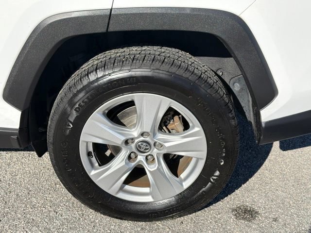 Used 2020 Toyota RAV4 XLE w/ Convenience Package FWD image 17
