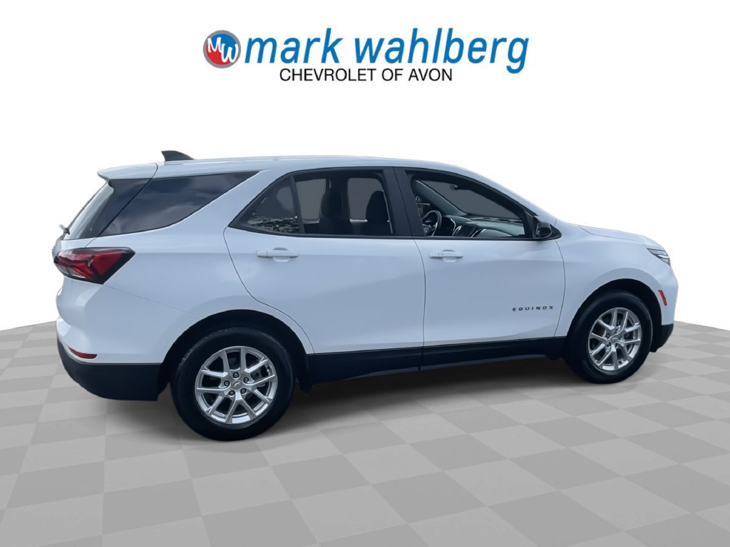 Used 2024 Chevrolet Equinox LS w/ LS Convenience Package FWD image 9