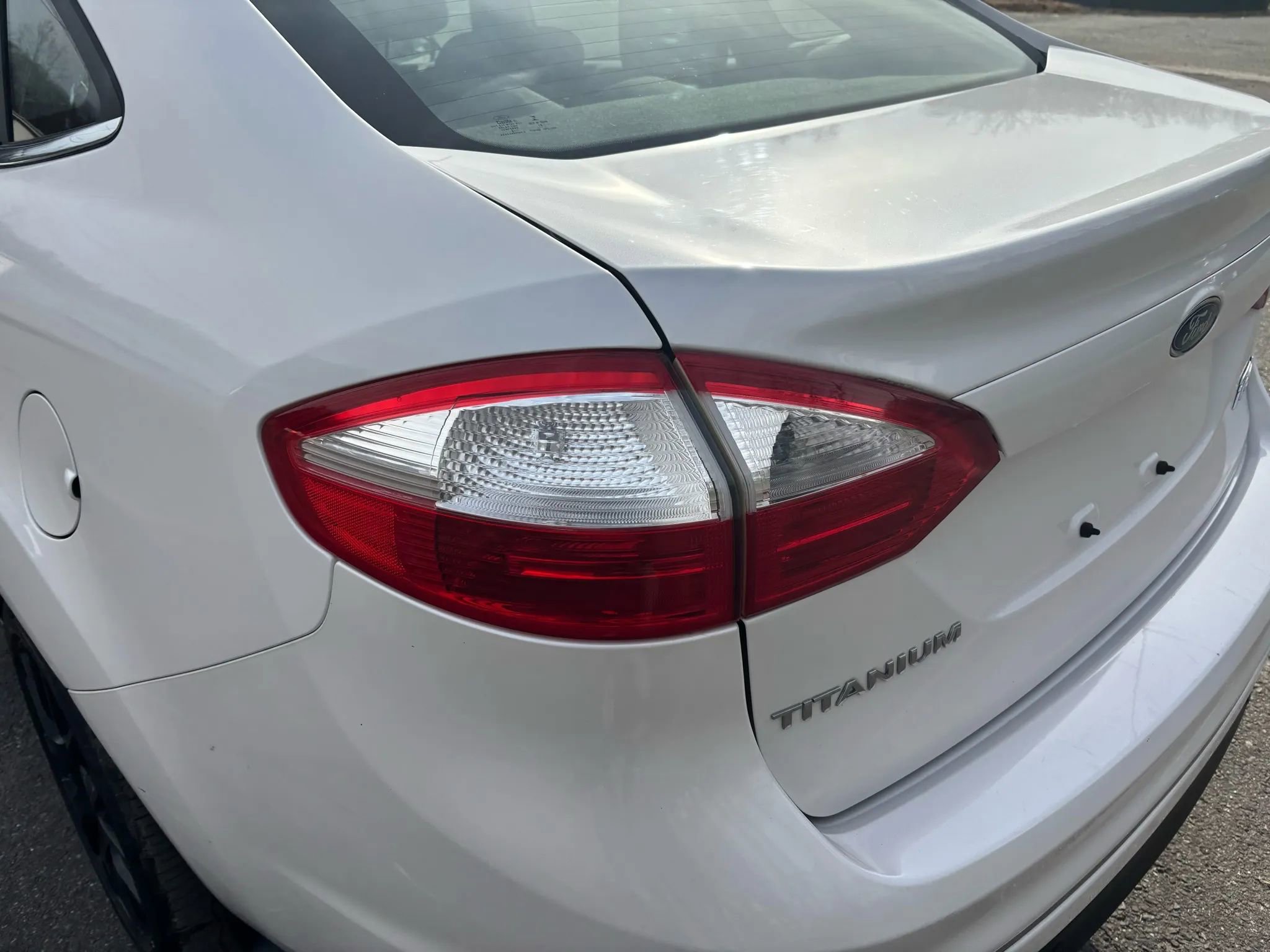 Used 2016 Ford Fiesta Titanium image 11