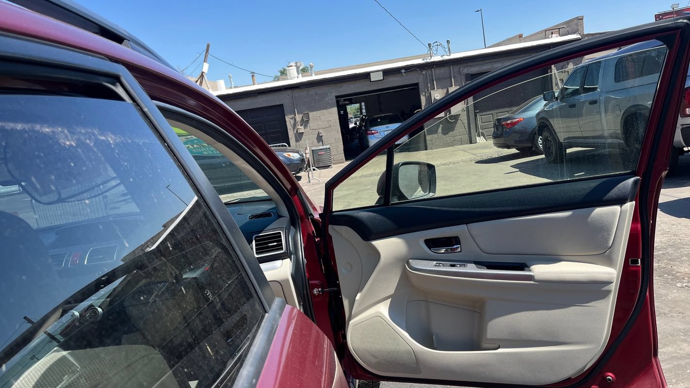 Used 2015 Subaru Crosstrek 2.0i Premium w/ Moonroof Package AWD/4WD image 11
