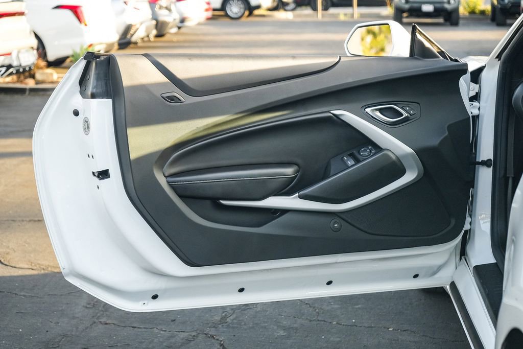 Used 2017 Chevrolet Camaro SS RWD image 23