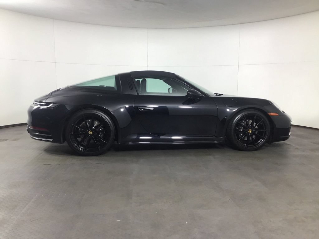 Certified 2024 Porsche 911 Targa 4 AWD/4WD image 8
