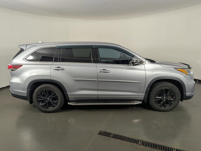 Used 2015 Toyota Highlander XLE image 8