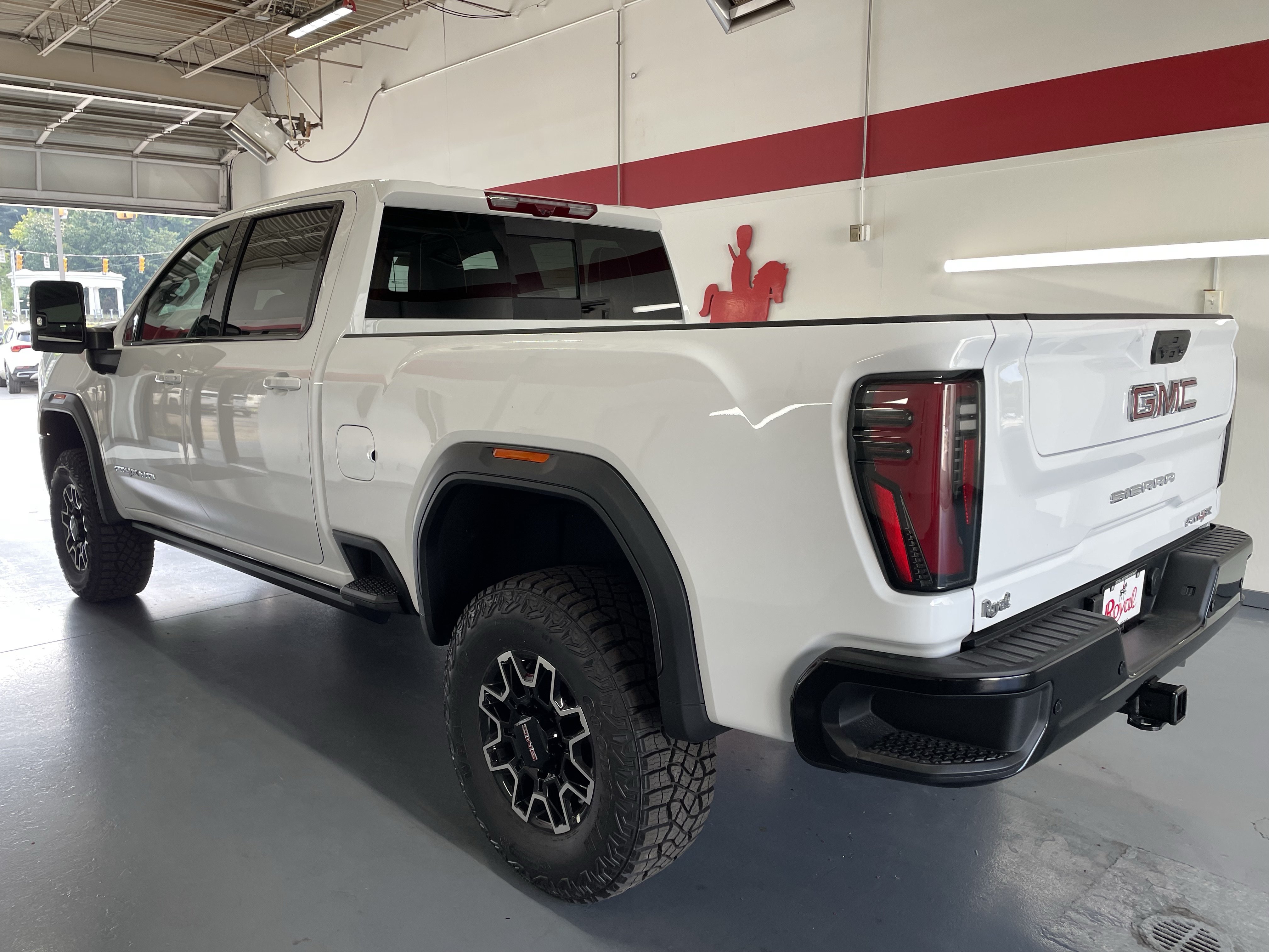 New 2026 GMC Sierra 2500 AT4X w/ LPO, Black Badging Package AWD/4WD image 6
