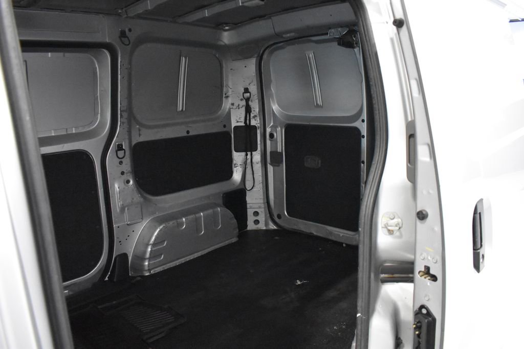 Used 2020 Nissan NV200 S FWD image 28