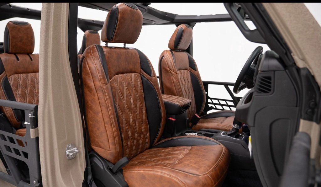 Used 2025 Jeep Wrangler Sport image 16