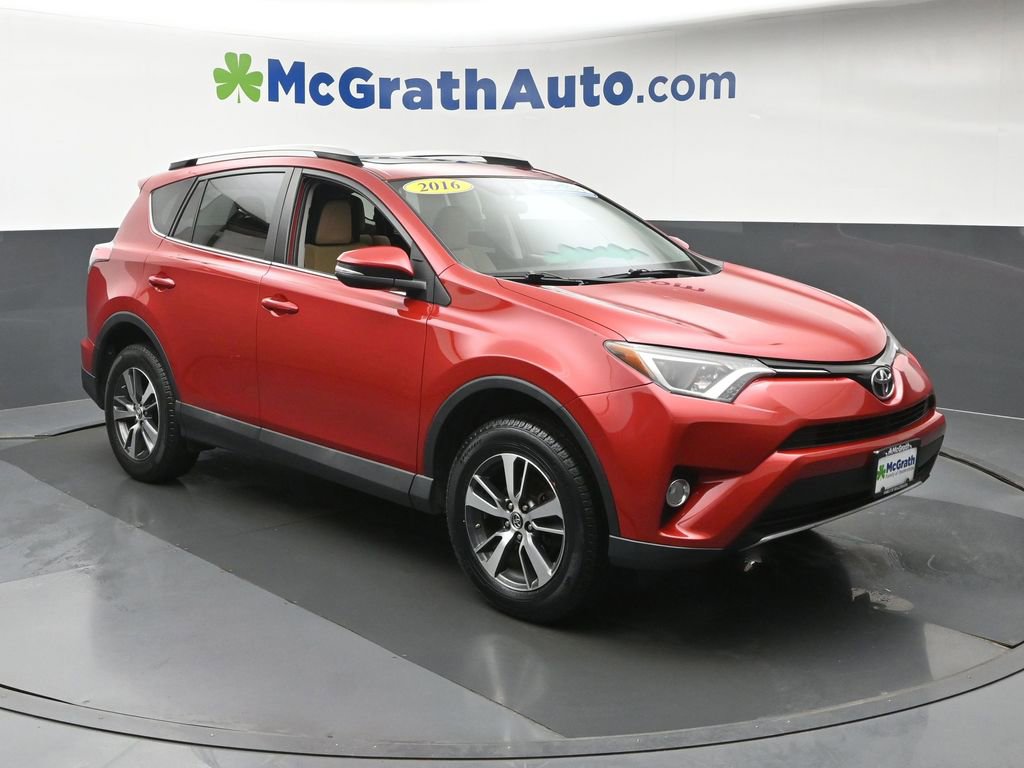 Used 2016 Toyota RAV4 XLE AWD/4WD image 2