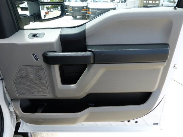 Used 2018 Ford F550 2WD Regular Cab Super Duty image 18