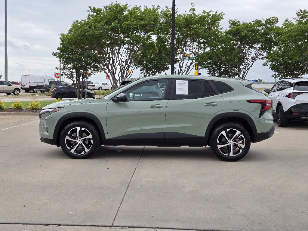 Used 2024 Chevrolet Trax RS w/ Driver Confidence Package image 12