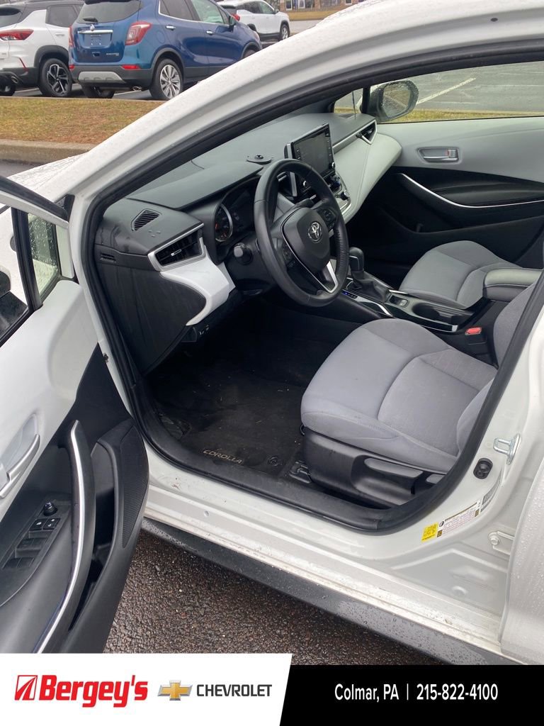 Used 2021 Toyota Corolla SE w/ Carpet Mat Package (TMS) image 18