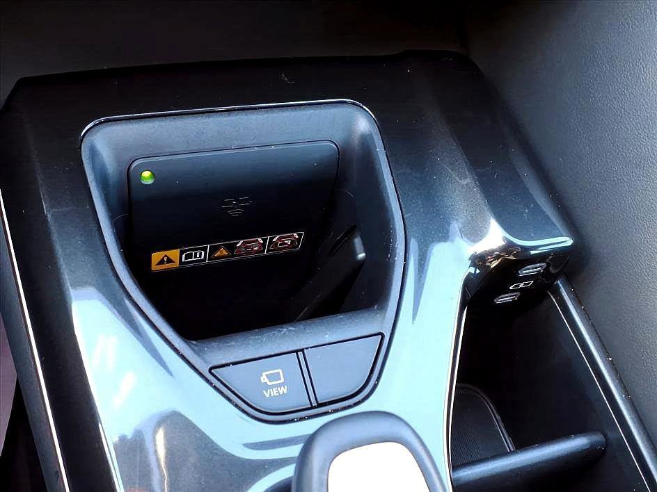 Used 2025 Toyota Crown Signia w/ Advanced Technology Package image 21