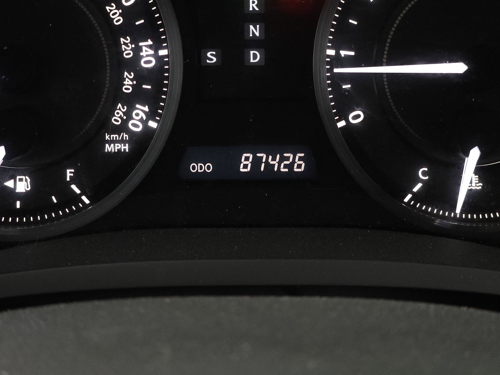 Used 2010 Lexus IS 250C w/ Luxury Pkg RWD image 18