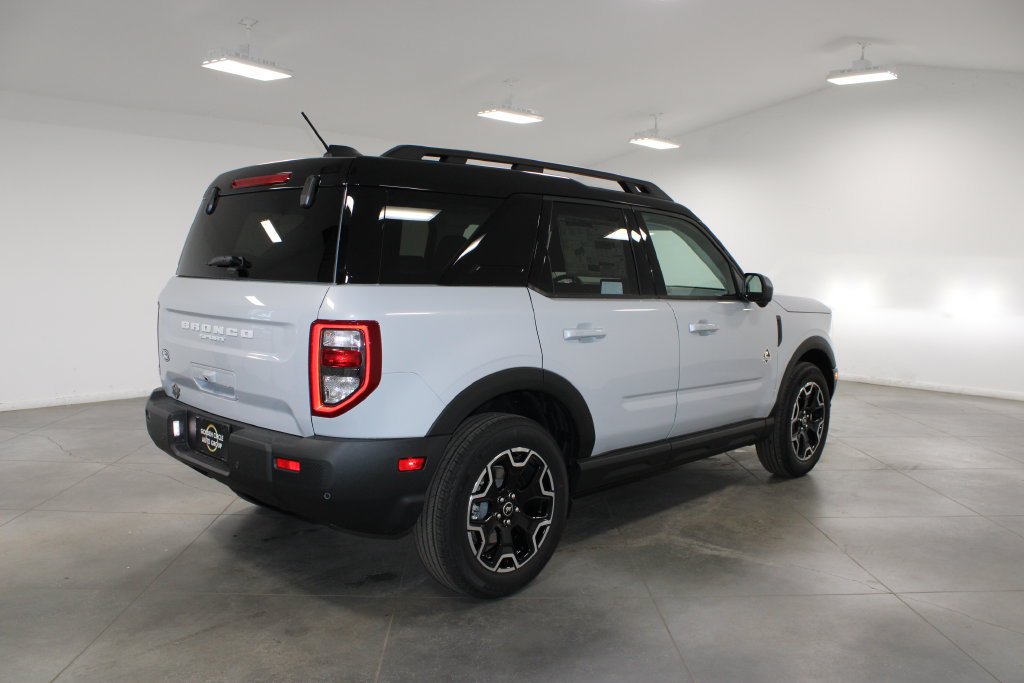 New 2026 Ford Bronco Sport Outer Banks AWD/4WD image 8