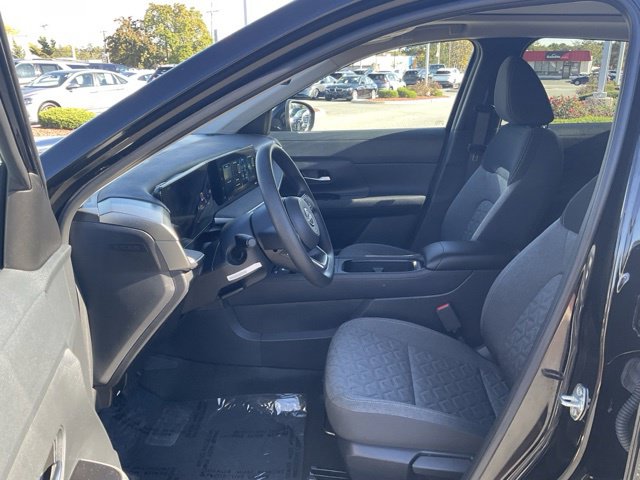 Used 2026 Nissan Kicks SV w/ SV Premium Package AWD/4WD image 12