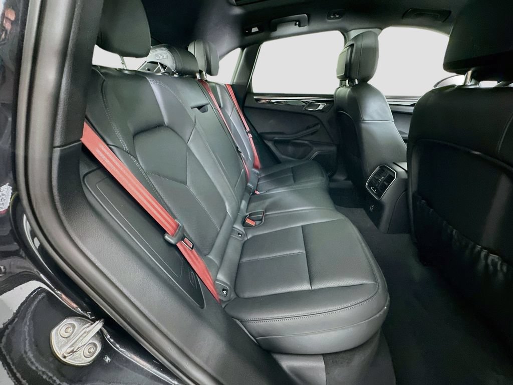 New 2026 Porsche Macan AWD/4WD image 29