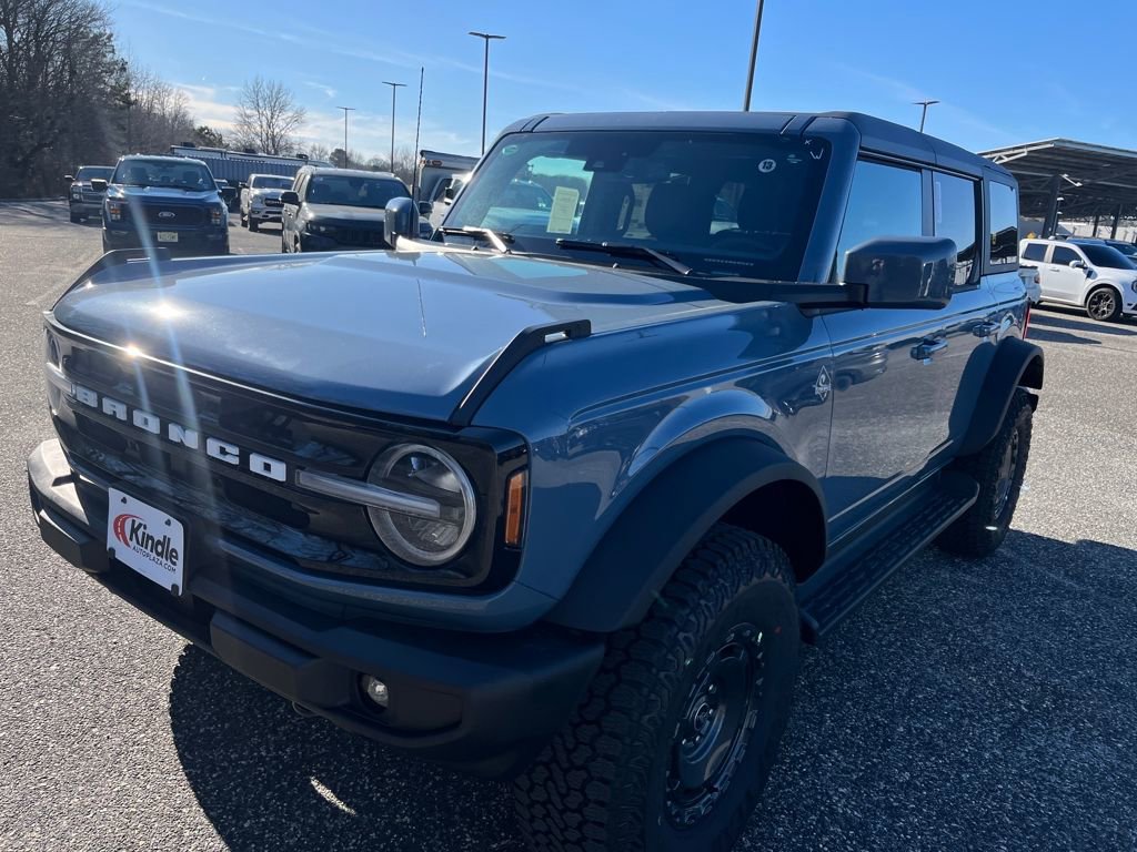 New 2025 Ford Bronco Outer Banks w/ Sasquatch Package image 4