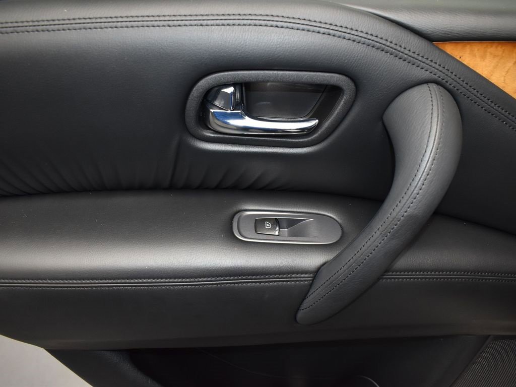 Used 2013 INFINITI QX56 2WD w/ Theater Pkg image 14