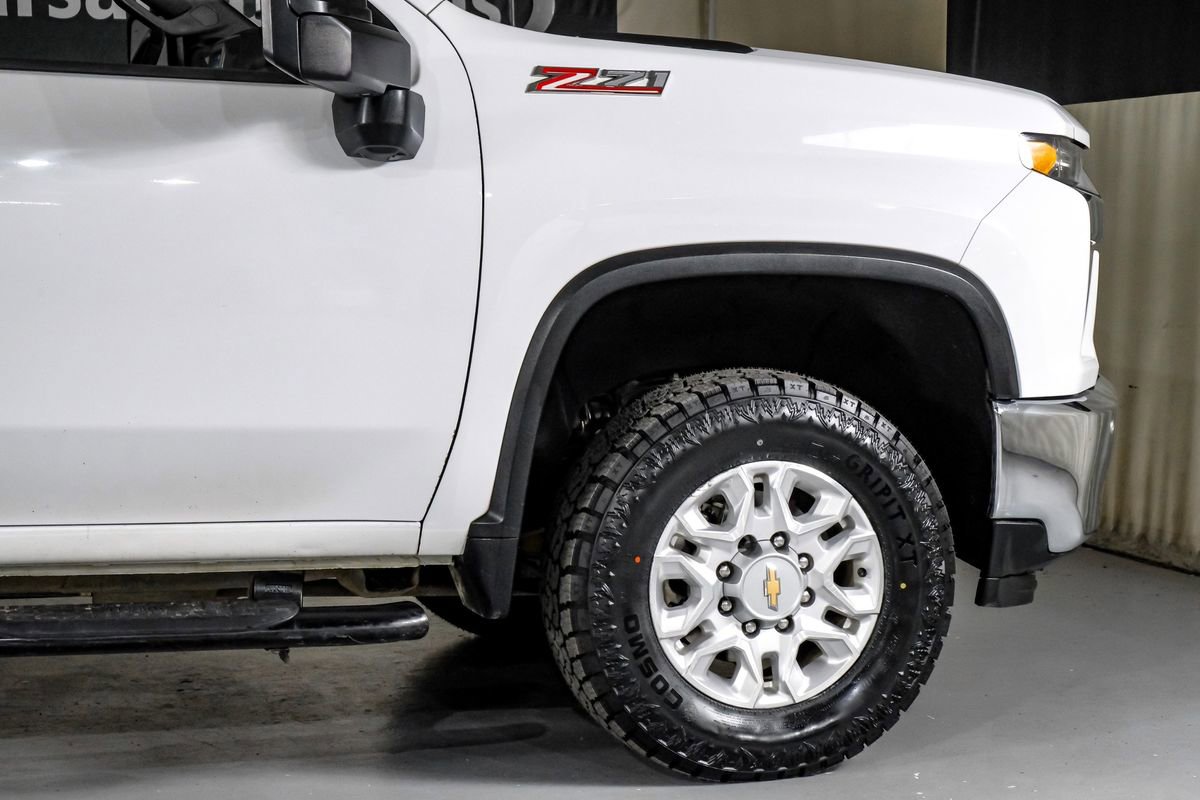 Used 2022 Chevrolet Silverado 2500 LT w/ Convenience Package AWD/4WD image 7
