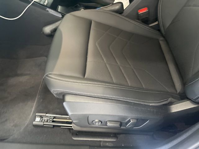 Used 2026 BMW X2 xDrive28i w/ Technology Package AWD/4WD image 17