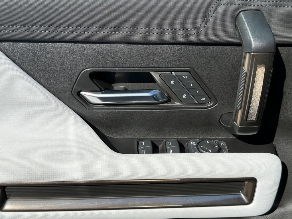 Used 2024 GMC Hummer EV 3X AWD/4WD image 11