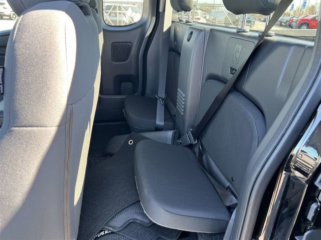 Used 2025 Nissan Frontier S image 25