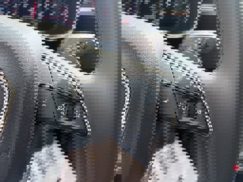 Used 2025 Audi Q3 2.0T Premium w/ Convenience Package AWD/4WD image 23