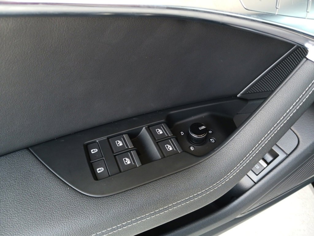 Used 2024 Audi A6 Premium Plus image 8