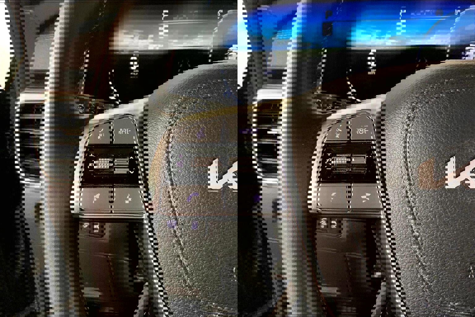 Used 2024 Kia Telluride SX X-Pro image 18