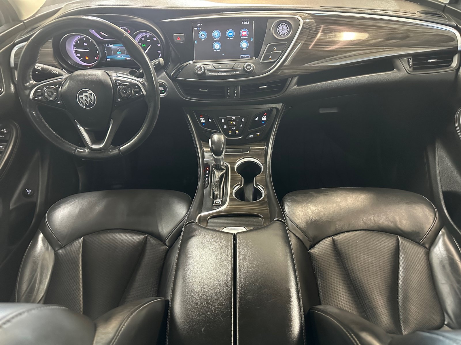 Used 2019 Buick Envision Essence FWD image 3