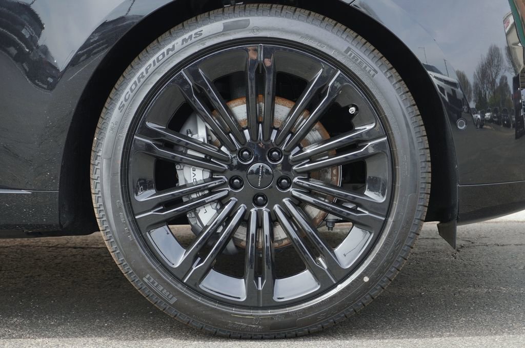 New 2026 Land Rover Range Rover SE AWD/4WD image 9