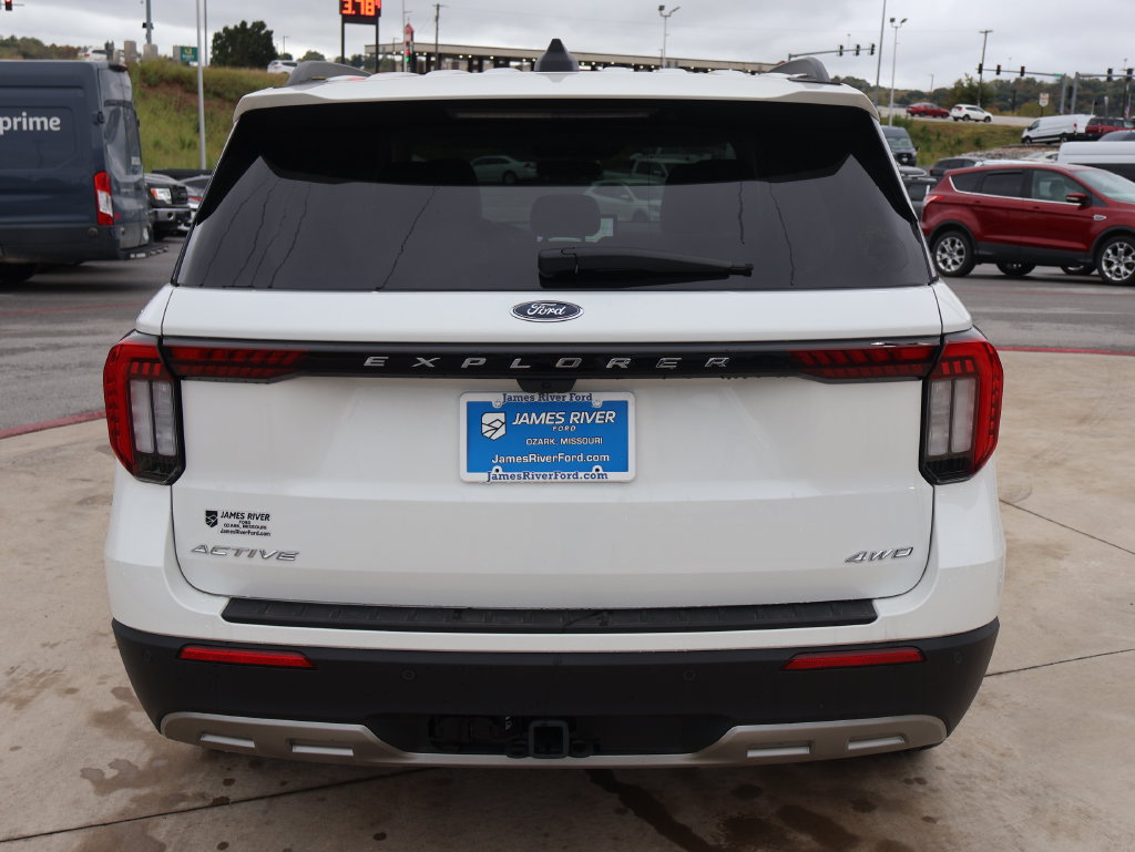 New 2026 Ford Explorer Active w/ Active Comfort Package AWD/4WD image 4