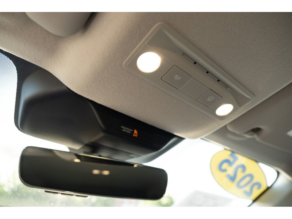 Used 2025 Nissan Kicks SV w/ Interior Electronics Package image 29