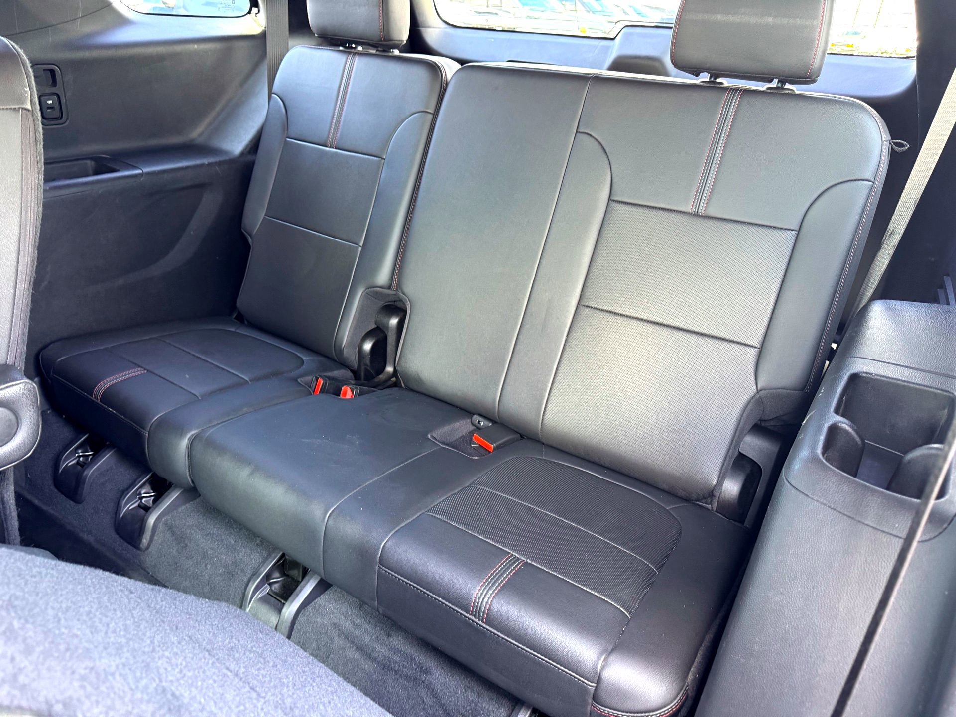 Used 2022 Chevrolet Traverse RS w/ LPO, Floor Liner Package FWD image 16