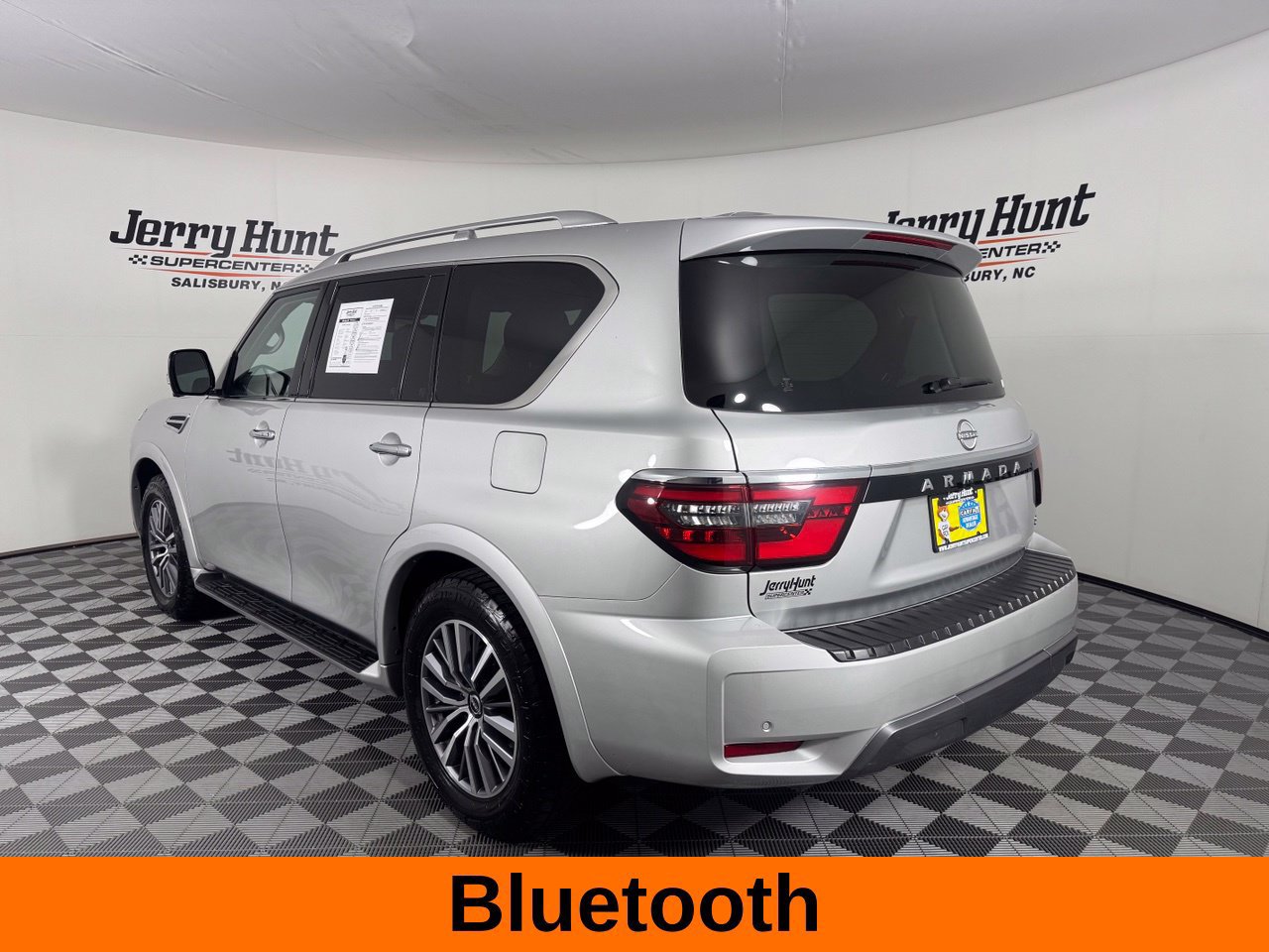 Used 2024 Nissan Armada SL w/ Captain's Chairs Package AWD/4WD image 10