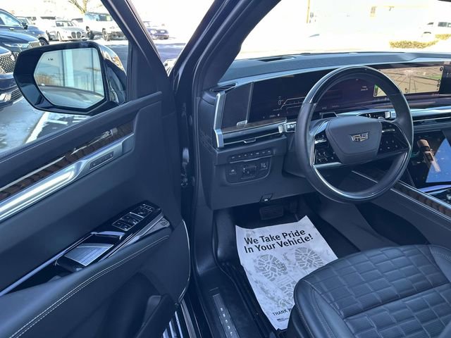 Certified 2025 Cadillac Escalade ESV Premium Luxury Platinum w/ LPO, Floor Liner Package image 12