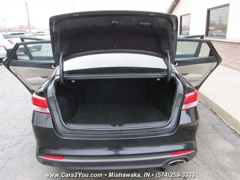 Used 2016 Kia Optima LX FWD image 11