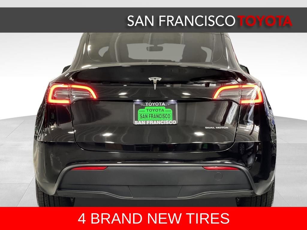 Used 2024 Tesla Model Y Long Range AWD/4WD image 4
