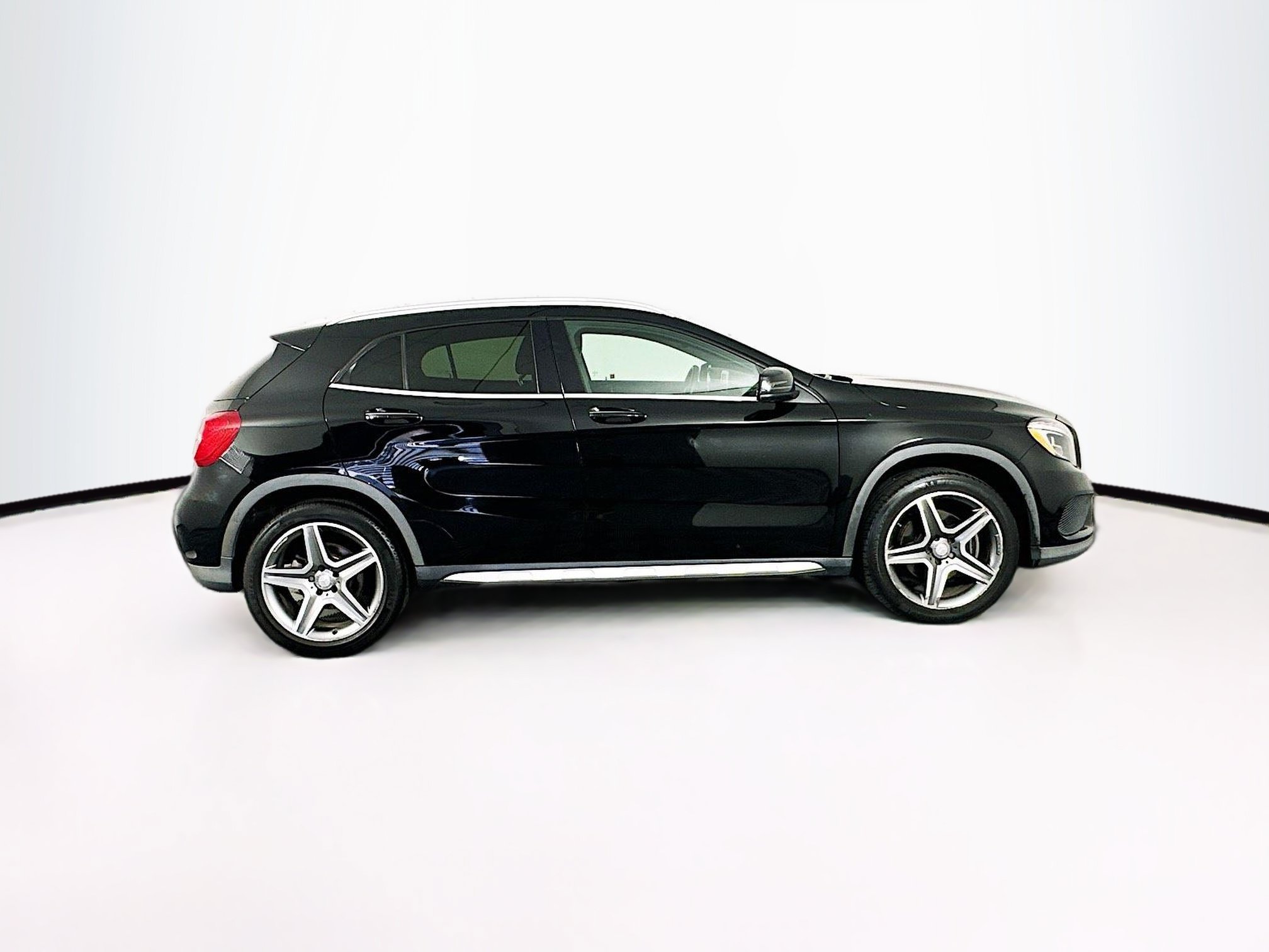 Used 2016 Mercedes-Benz GLA 250 image 10