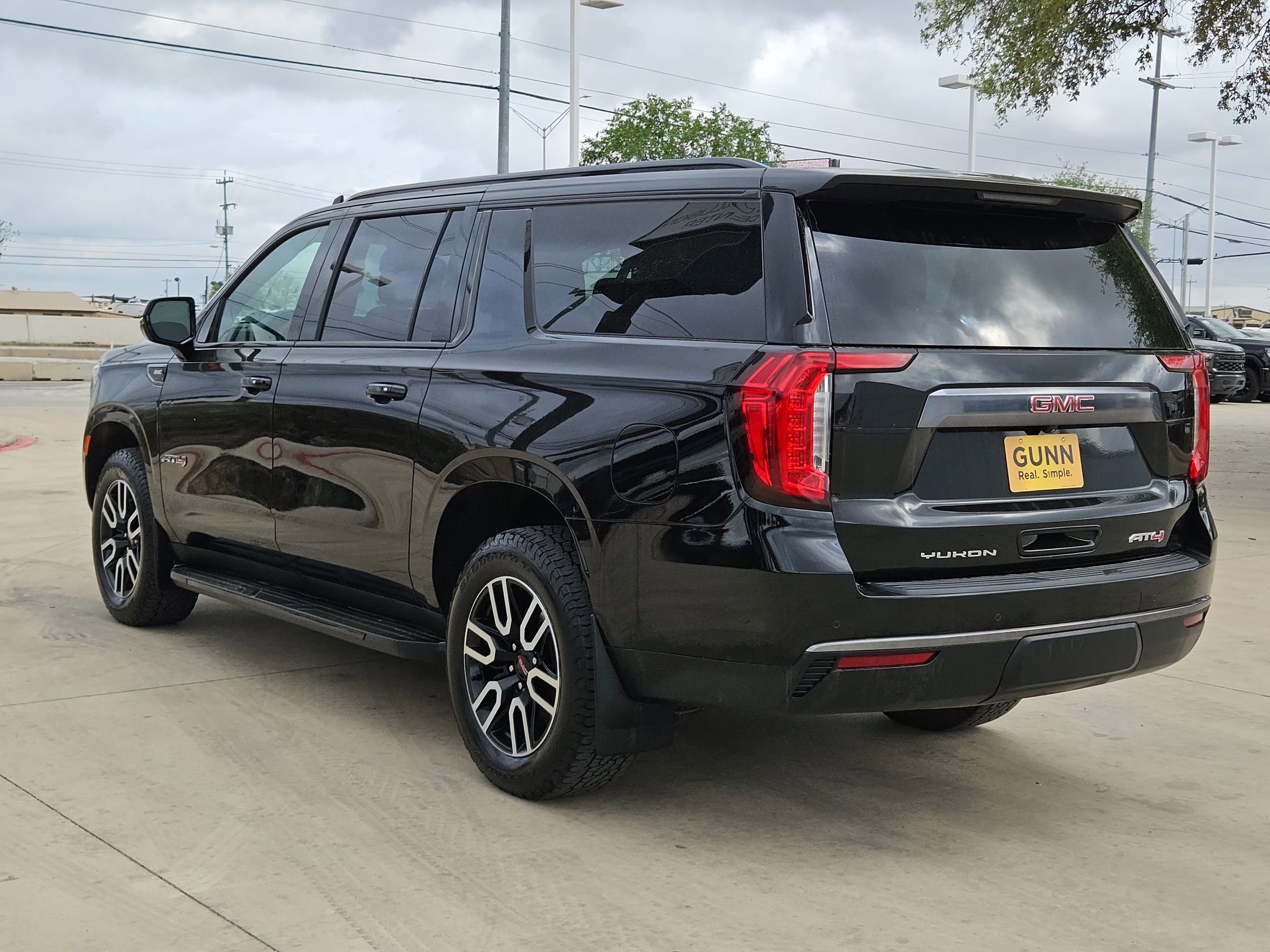 Certified 2023 GMC Yukon XL AT4 image 5