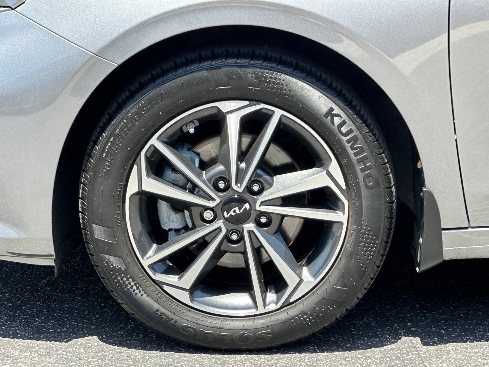 Certified 2023 Kia Forte LXS w/ LXS Technology Package FWD image 32