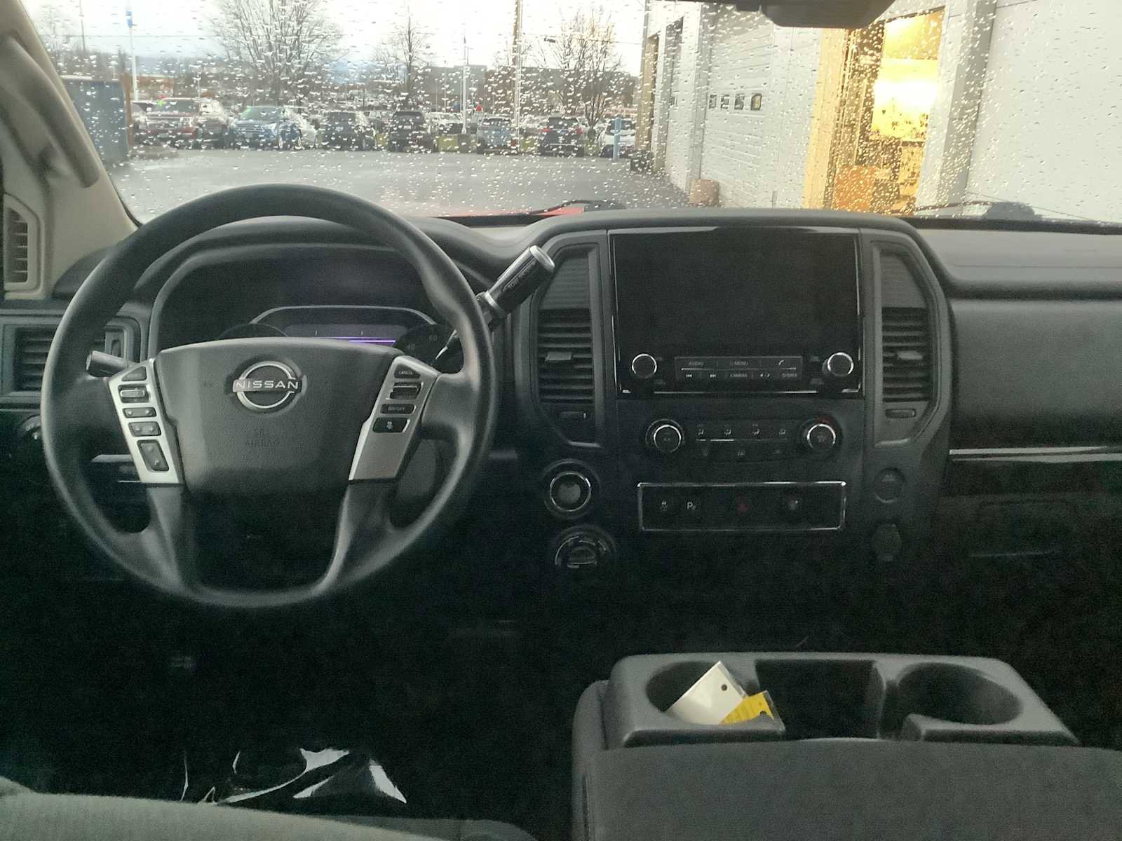 Used 2023 Nissan Titan SV image 10