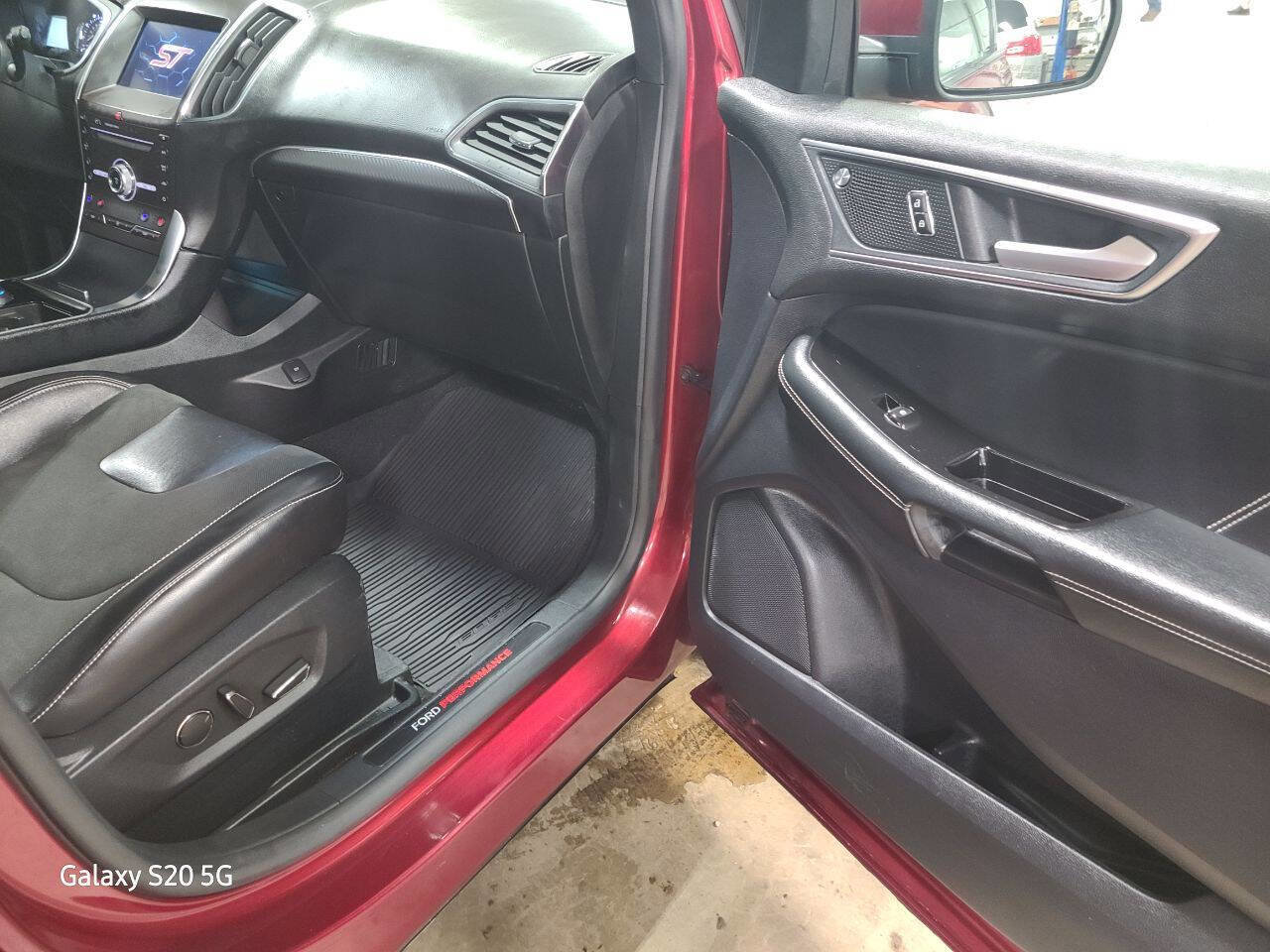 Used 2019 Ford Edge ST w/ Equipment Group 401A image 19