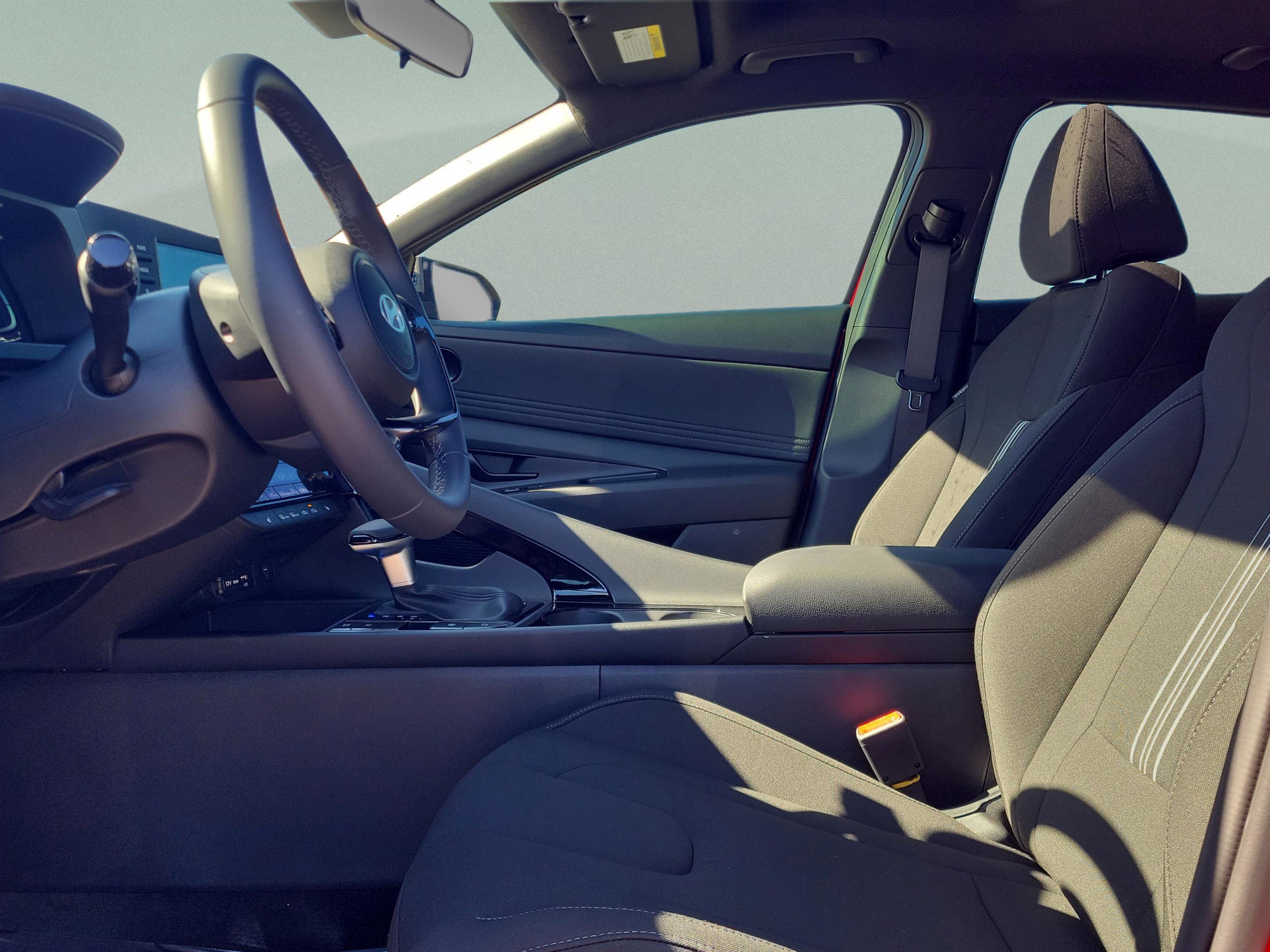 New 2026 Hyundai Elantra SEL Sport image 13